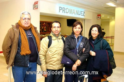 14012010 Costa Rica. Alberto y Claudia Pérez furon recibidos por Carlos Mena y Concepción López.