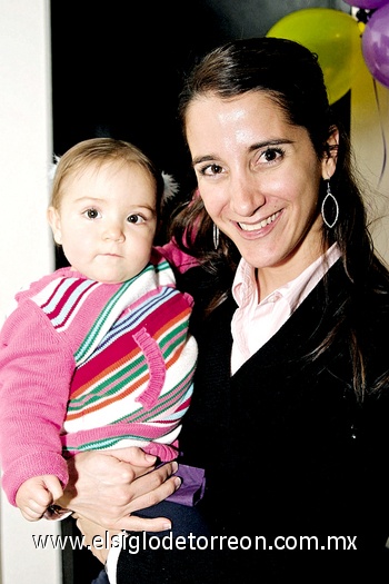 18012010 Grace y Regina Delgado.