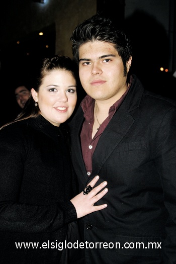 18012010 Mariel Villarreal y Pedro Castillo.