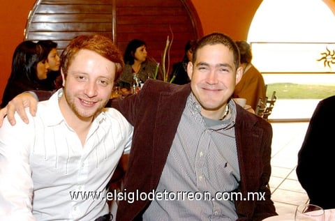 18012010 Christopher Viesca y Tker Leal.