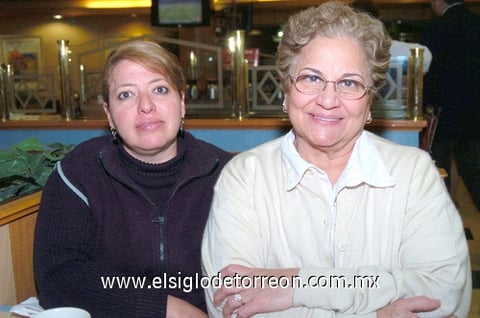 18012010 Claudia Berenice Torres, María Aranda y Josué Macías.