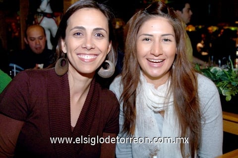 18012010 Laura Valdez, Ana Rosas y Zaira.
