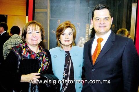 17012010 Mary, Nury y Eduardo.