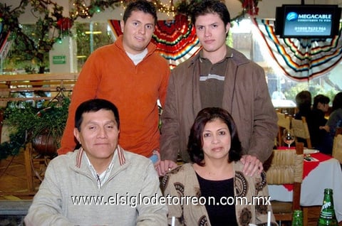 17012010 Jesús, Jesús, Ulises y Alejandra Saucedo.