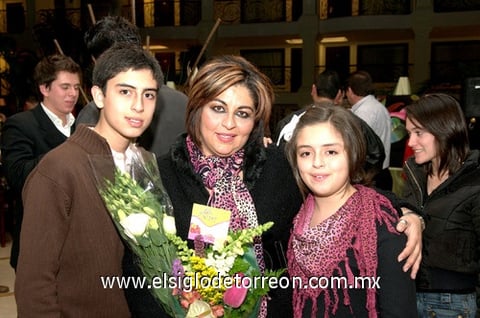 17012010 Hugoalexi, Ale y Elexia.