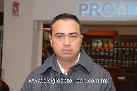 18012010 México. Julián Medina llegó a Torreón para tratar asuntos de trabajo.