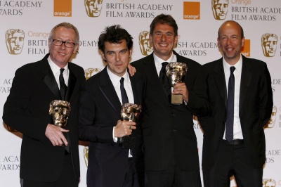 De izquierda a derecha, Tim Bevan, Eric Fellner, Paul Webster y Joe Wright