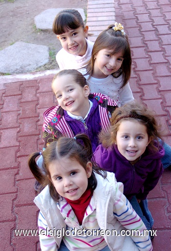 23012010 Sofi Bustos, Frida Garza, Roberta Garza, Isabel Fernández y Paulina Bustos.