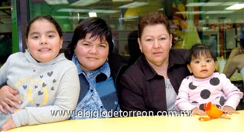 22012010 Renata, Sandra, Ximena y Martha.