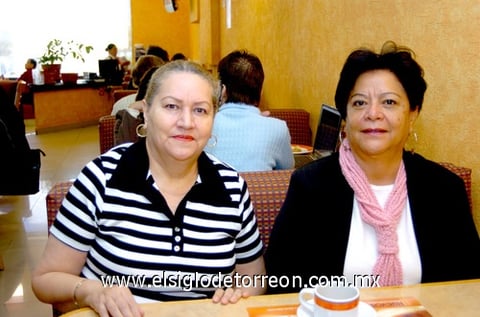 21012010 Dora del Campo de Pérez y Alicia Ávalos.