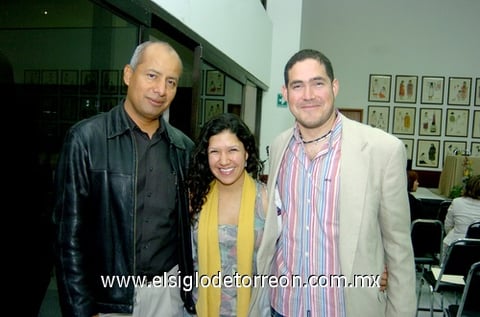 24012010 Tomás Galván, Vanesa García e Ilcer Leal.