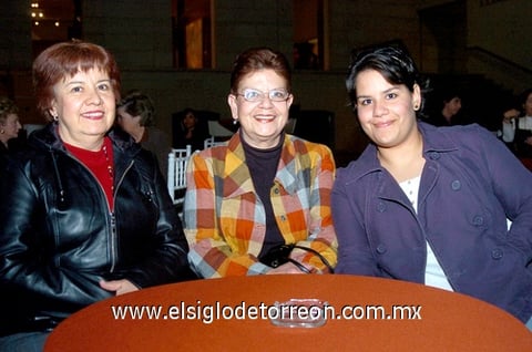 24012010 Corine, Mendoza, Gloria Mendoza y Doris García.