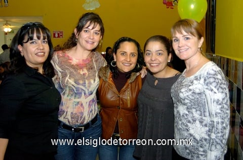 24012010 Amigas. Ana Lucía, Karla, Marie, Píldora y Consue.