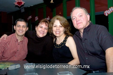 28012010 Paola Tumoine y René Venegas.