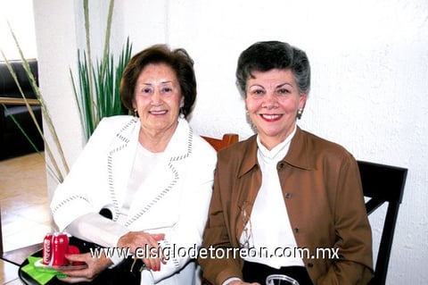 27012010 Nena de Garza y Lolita de Rebollo.