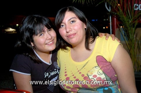 28012010 Lourdes Olivares y Ana Cristina García.