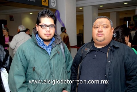 27012010 Hermosillo. Luis Armendáriz y Antonio Figueroa realizaron un viaje de trabajo.