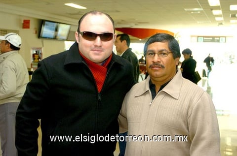 28012010 Guadalajara. Gabriel Aguirre fue recibido por Jesús Hernández.