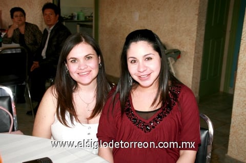 29012010 Ana Lucía Villarreal y Perla de Anda de Villalobos.