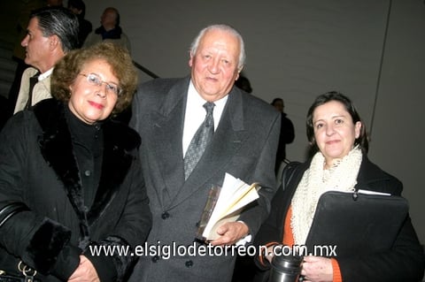 29012010 Marisa Ramírez de Berrueto, Arturo Berrueto y Lilia de la Peña.