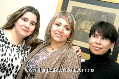 29012010 Adriana, Marilú y Silvia.