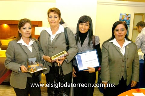 29012010 María Lourdes Facio, María del Socorro Franco, Rosa Isela Martínez y Patricia Sánchez.