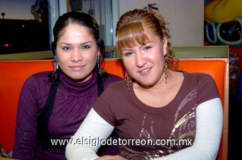 29012010 Cecilia Cabrera  y Elsa Ruiz.
