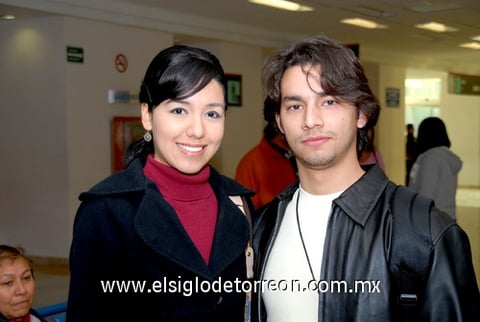 22012010 Madrid. Andrea González se despidió de Gabriel
Ibarra.