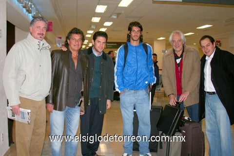 15012010 Distrito Federal. Rodolfo Silva despidió a don Roberto Rodríguez, Rodolfo Silva y Salvador Barbalena.