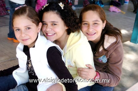 30012010 Daniela, Margarita, Marifer y Mary.
