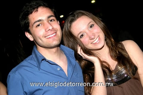30012010 Miguel Acosta y Marisela Ortega.