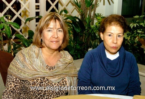 31012010 Hilda Mireya Valadez y Malida Castañeda.