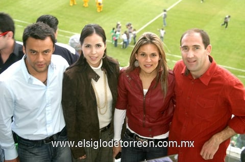 03022010 Asistentes. José Luis García Aymerich, Alejandra de García, Marcela de Gil y Fernando Gil García.