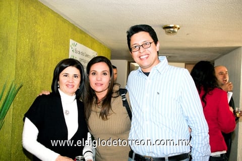 03022010 Nena, Vero y Mayo. Kabe, Ranger y Lalo.