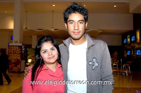 07022010 Itzel Licerio y Luis Domínguez.