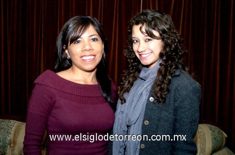 06022010 Cristy Aguilar y Scarlett Franco.