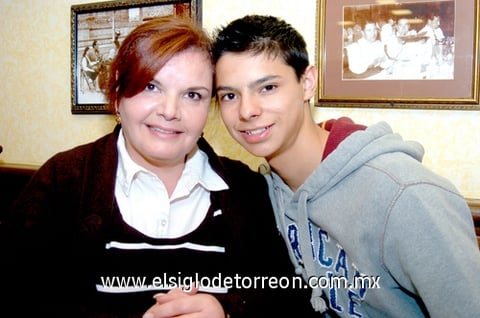 07022010 Yolanda Padilla de Montoya y Hery Montoya Padilla.