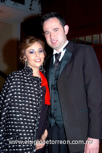 09022010 Pareja. Erandhi Arvizu y Omar Díaz.