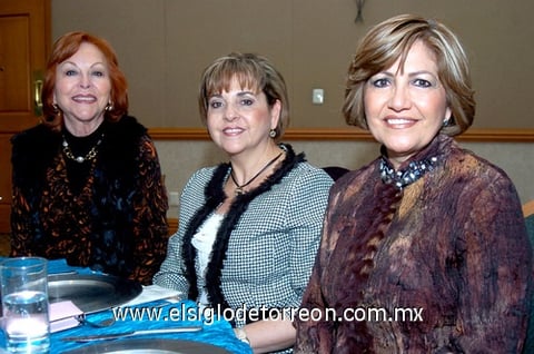 12022010 Concurrencia. Nancy de Kuri, Rocío de Juan Marcos y Alicia de Cárdenas.