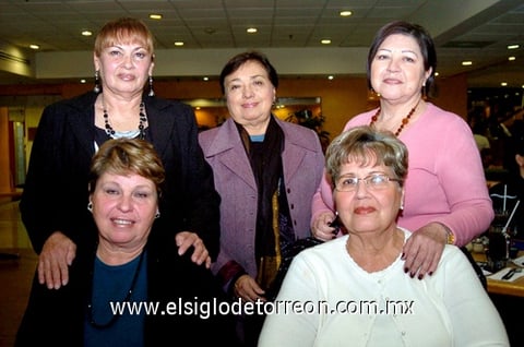 13022010 Águeda de Llamas, Paquita de Treviño, Rosita de Reyes, Rosy de Cornejo y Carmelita de Ortiz.