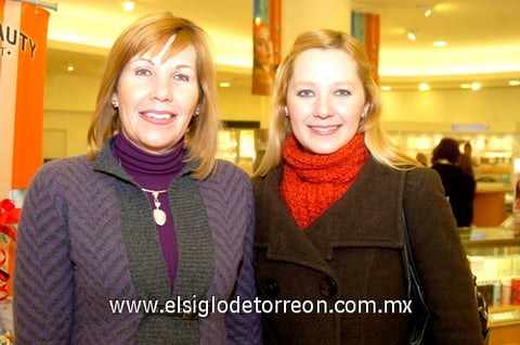 14022010 Norma de Aguilar y Marcela Aguilar.