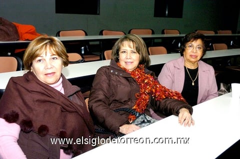14022010 Fina Ganem, Tita Mijares y Rosita Granados.
