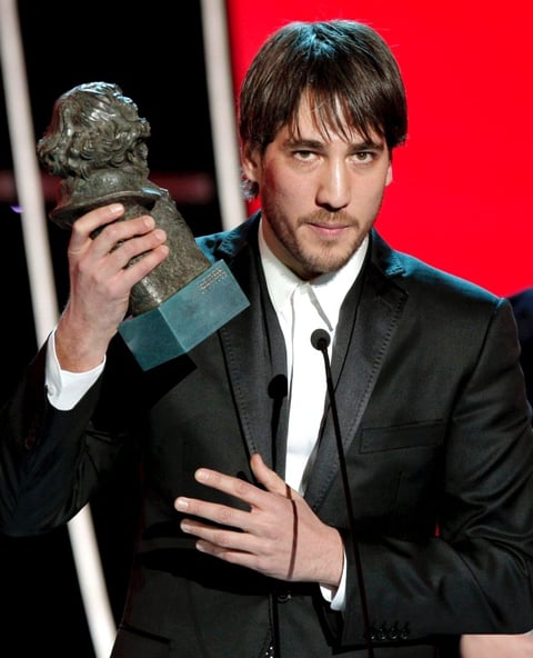 El argentino Alberto Ammánn agradece el Goya recibido al Mejor Actor Revelación por su papel en 'Celda 211'.