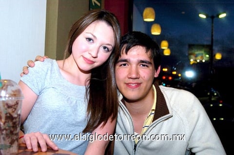 15022010 Claudia Jardón y Carlo González.
