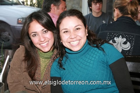 19022010 Cecilia Calzada y Myrna Rojas.