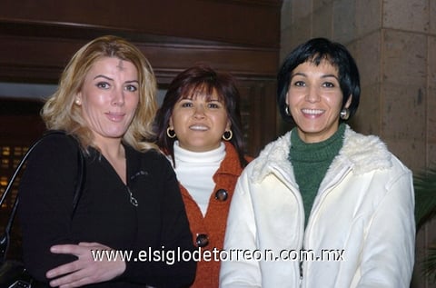 19022010 Olivia, Diana y Sofía.