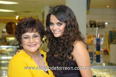 18022010 Bertha de González y su hija Marisol.