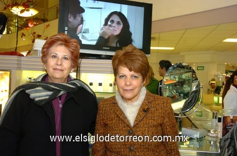 18022010 Leticia Enríquez y Esperanza Molina.