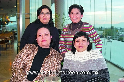 20022010 Maricela Ortiz, Paty González, Fabiola Simental y Juanis López.