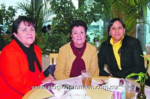 20022010 Claudia, Carolina y Martha.